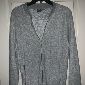 Gray long sleeve zip up